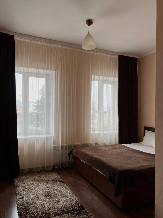 Козацькі Забави Rivne Exterior foto